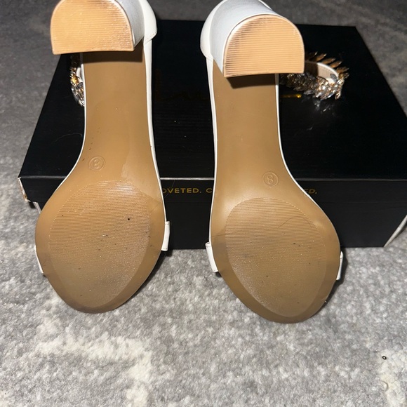 Lulus wedding heels Mylan rhinestone sz 8 - Picture 4 of 4